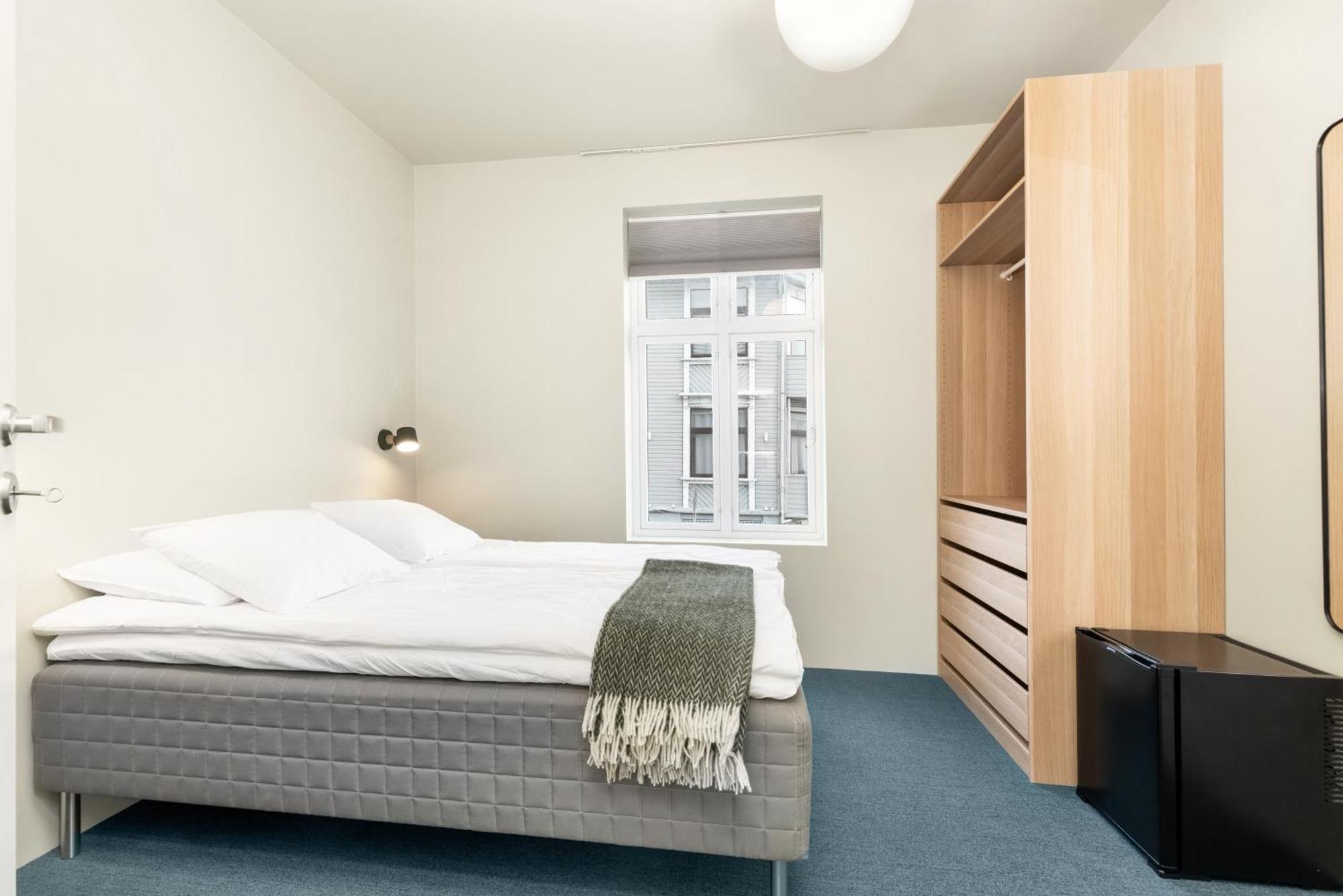Central Guest House - Bedroom With Private Bathroom スタヴァンゲル エクステリア 写真