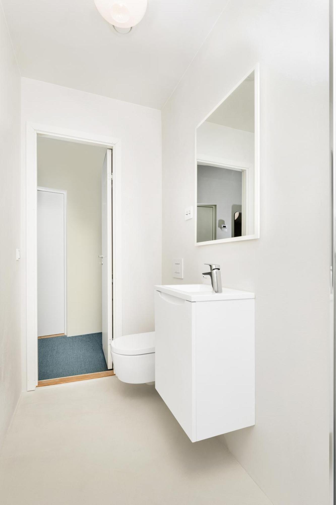 Central Guest House - Bedroom With Private Bathroom スタヴァンゲル 部屋 写真
