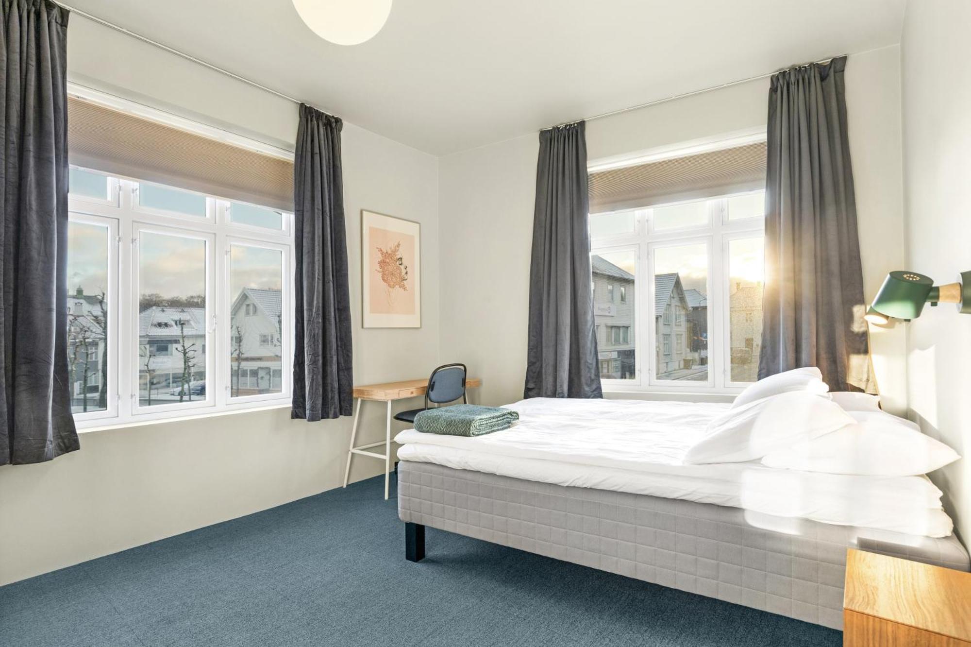 Central Guest House - Bedroom With Private Bathroom スタヴァンゲル 部屋 写真