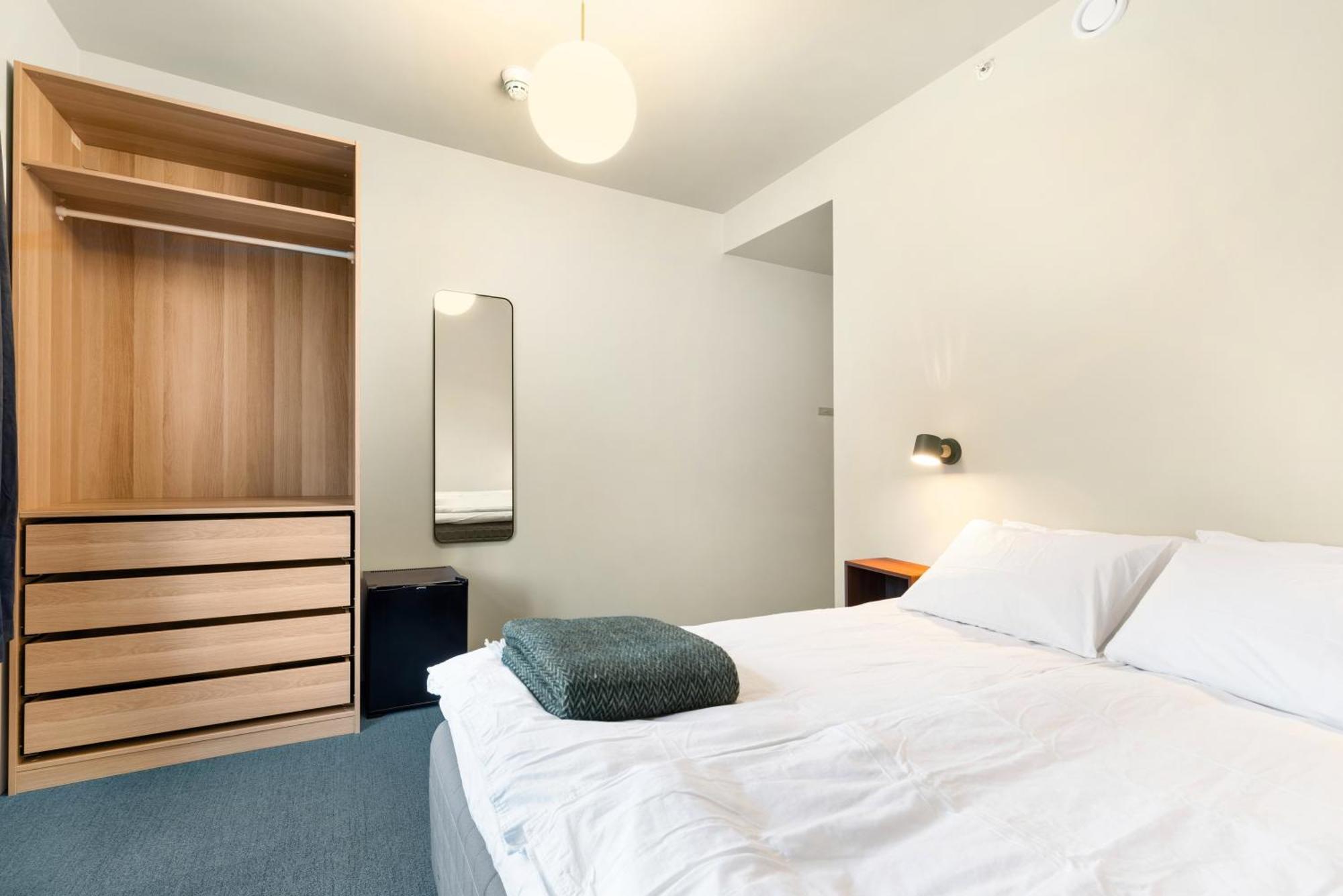 Central Guest House - Bedroom With Private Bathroom スタヴァンゲル 部屋 写真
